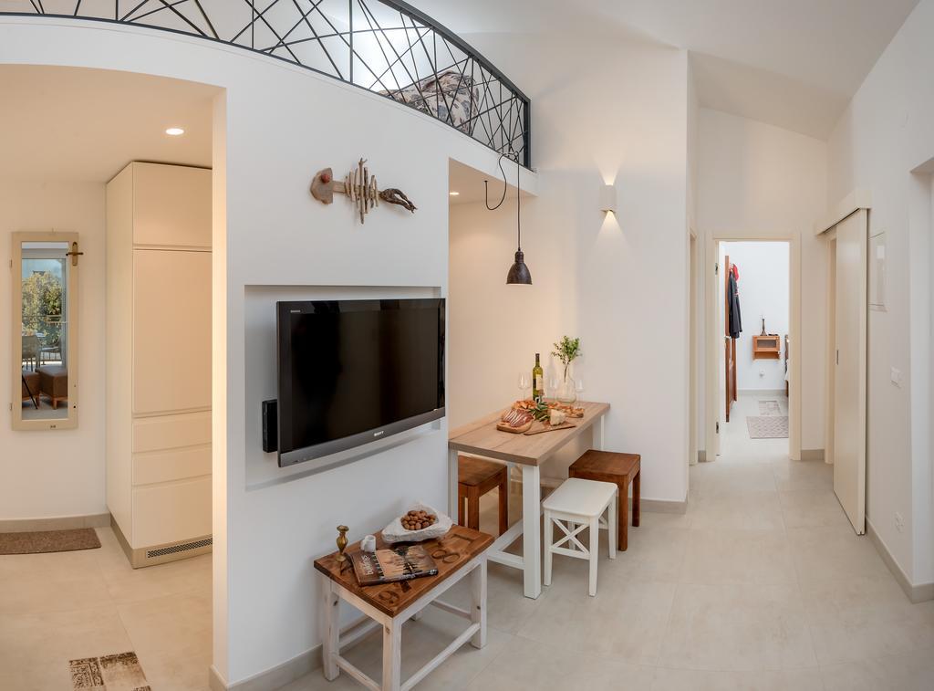 Arka Trogir Apartments - เซเกต วรันยีชา ภายนอก รูปภาพ