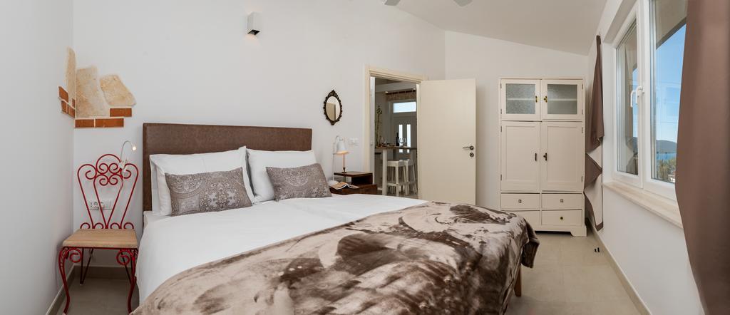Arka Trogir Apartments - เซเกต วรันยีชา ภายนอก รูปภาพ
