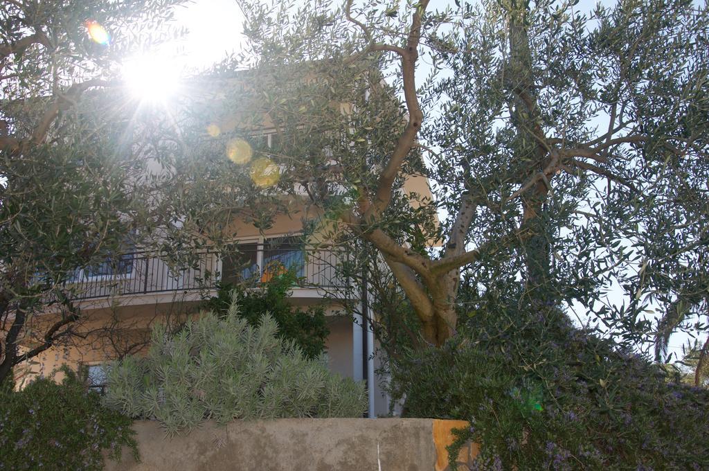 Arka Trogir Apartments - เซเกต วรันยีชา ภายนอก รูปภาพ