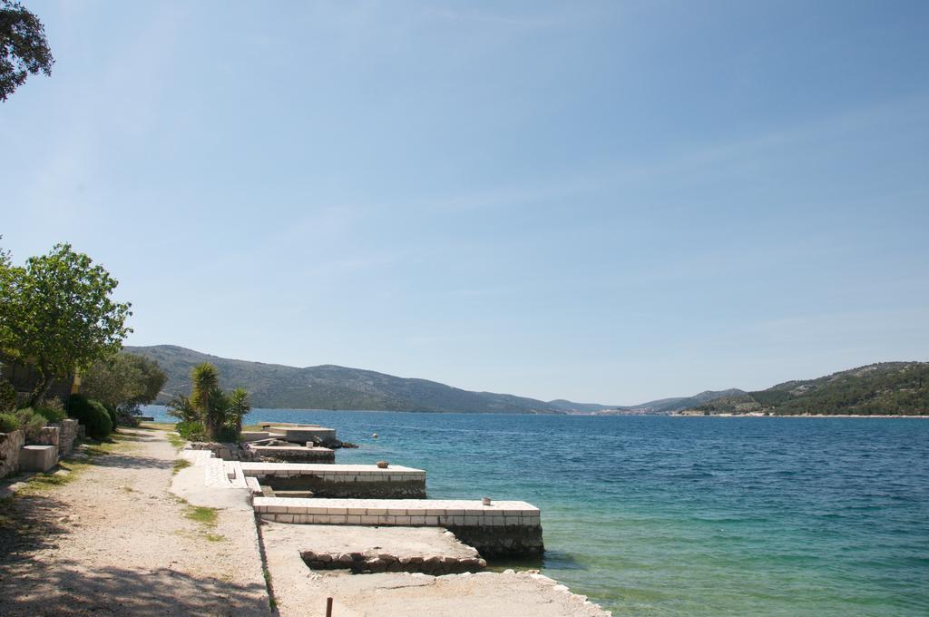 Arka Trogir Apartments - เซเกต วรันยีชา ภายนอก รูปภาพ